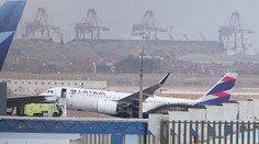 Chceli zachytiť moment, ktorý si budú navždy pamätať. Selfie vedľa umierajúcich hasičov vyvolalo vášne