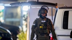 Po streľbe v Berlíne hlásia troch vážne zranených, páchateľ je na úteku