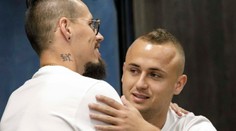 Lobotkov príchod do Neapolu naberá reálne kontúry