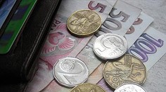 Česká koruna posilnila. Slovákom pracujúcim u susedov tak rýchlo rastú mzdy