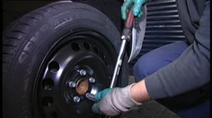Ďalšia europovinnosť pre automobily. Nové autá budú mať povinne snímače tlaku pneumatík