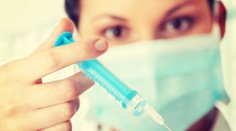 Krajiny, ktoré očkujú proti tomuto ochoreniu, majú šesťkrát menšiu úmrtnosť na COVID-19