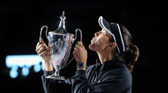 Garbine Muguruzová sa stala prvou španielskou víťazkou MS WTA Tour