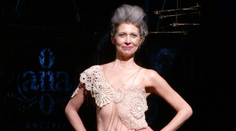 Netradičná módna prehliadka: Žiadne dokonalé telá, ale ženy, ktoré pretrpeli to najhoršie