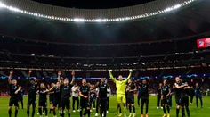 Belgický zázrak mieri do osemfinále, Lobotkov Neapol prestrieľal Ajax a pridal sa k postupujúcim