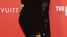 Slávna modelka porodila synčeka! Už je známe aj jeho meno