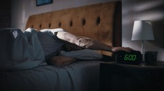 Spánkoví experti majú jednoduchý tip, ako si zlepšiť spánok. Jednu vec ráno nikdy nerobia