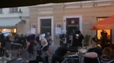 Lietali stoly, stoličky či slnečníky: Pozrite si zostrih videí, priamo z kotla hromadnej bitky