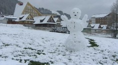 Zima ešte nepovedala posledné slovo. Takto dnes nasnežilo