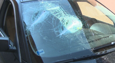 Muža rozzúril privysoký účet za nákup. S tyčou v ruke začal vystrájať, zaútočil aj na štáb TV Markíza