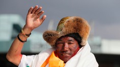 Tento muž vystúpil na Mount Everest už 23. raz. Znovu prekonal svetový rekord