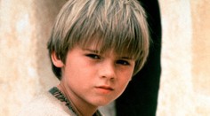 Rozkošný chlapček zo Star Wars dnes vyzerá ako vrah. Má problémy s políciou