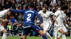 Real gólom v závere zdolal Huescu, Valencia vyhrala v Seville