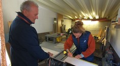 Pán Igor pred rokmi premenil svoje auto na karavan. Dnes s dcérou nadšene rekonštruujú dodávky