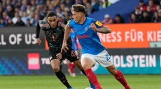 Slovenský mladík debutoval proti Bayernu, bol pri ťažkej prehre svojho tímu. Vavro na premiéru čaká