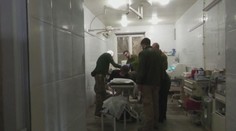 Zúfalé podmienky aj nádej: Ukrajinský lekár a sestrička ukázali, ako zachraňujú životy na Donbase