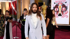 Jared Leto sa konečne zbavil dlhých vlasov a brady