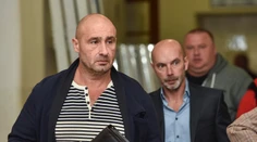 V prípade mafiánskej vraždy Miroslava Sýkoru na súde čakajú svedkov. Ferus má vraj dôkazy o nevine