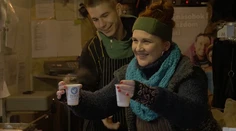 Na bratislavských vianočných trhoch sa rozdávali dvojité porcie