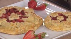 Šalát s pečenej tekvice červenej fazule, rukoly a grilovaným tofu syrom