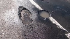 Cestárov rozhýbala až vtipná kresba. Výtlky okamžite opravili