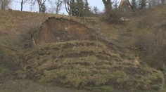 Tony rozbahnenej zeme im pristáli len pár metrov od domu. Rodina v Štiavnických Baniach mala neuveriteľné šťastie