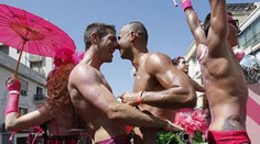 Dôrazné odporúčanie WHO: Homosexuálni muži by mali brať lieky