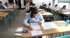 Stredoškolákov čaká test a sloh zo slovenčiny, začínajú sa maturity