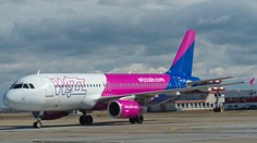 Štrnásťročný chlapec uviazol na letisku aj napriek zakúpenej letenke. Nepochopiteľná reakcia leteckej spoločnosti