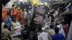 V indickom Bombaji sa zrútila budova. Sedem ľudí je mŕtvych