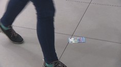 Čo by ste urobili, keby ste našli 20 eur na chodníku?