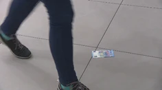 Čo by ste urobili, keby ste našli 20 eur na chodníku?