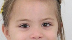 Mija, po ktorej pátra polícia, je podľa právnikov s otcom v bezpečí