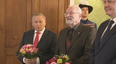 Exprezidenti sa stretli na obede u Z. Čaputovej. Chvíľu sa podpichovali pre komunistickú minulosť