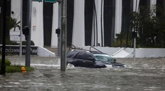 Už takmer 5,8 milióna domácností a podnikov na Floride je bez elektriny