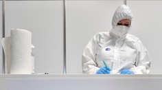 Každý tretí občan EÚ váha, či sa dá zaočkovať proti covidu