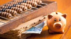 Ľudia sa zadlžujú aj kvôli výbave do školy