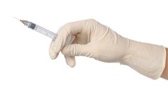 Chlapec injekčnou striekačkou dopichal v škole spolužiakov