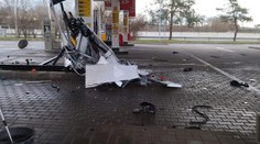 Bulhar, ktorý zdemoloval benzínku, sa postavil pred sudcu. Ten musí rozhodnúť, či ho budú liečiť ambulantne alebo ústavne