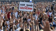 Tisíce ľudí demonštrovali v Düsseldorfe proti pandemickým opatreniam