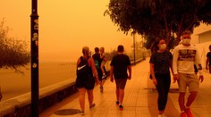 Ak nemusíte, nevychádzajte von. V obľúbenej destinácii platí bezpečnostná výstraha