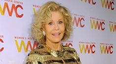 S plastikami, ale aj tak: Jane Fonda má na krku osemdesiatku a vyzerá neskutočne