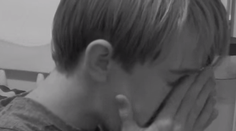 Tínedžer (14) sa chcel zabiť. Nakrútil, čo cítia šikanované deti