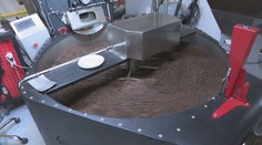 V nemeckom mestečku nájdete najväčší mlynček na kávu na svete. Na jej uvarenie potrebujete lopatu