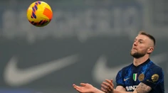 Inter odmietol aj poslednú ponuku PSG, Škriniar zostáva v Miláne