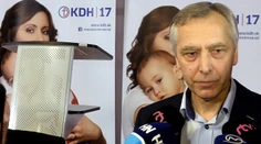 Figeľ po prehratých voľbách neodstúpil