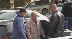 Policajti, nepriestrelné vesty a kukláči. V košickom byte sa strieľalo