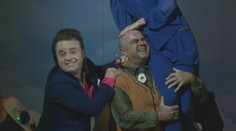 Náš kolega, známy aj vďaka účesu, sa vydal na hereckú dráhu