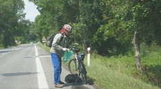 Dobrovoľne zbiera odpad pri štátnej hranici. Získal za to prestížne ocenenie