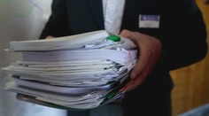 Akcia Barón: NAKA zadržala funkcionárov Slovenského pozemkového fondu